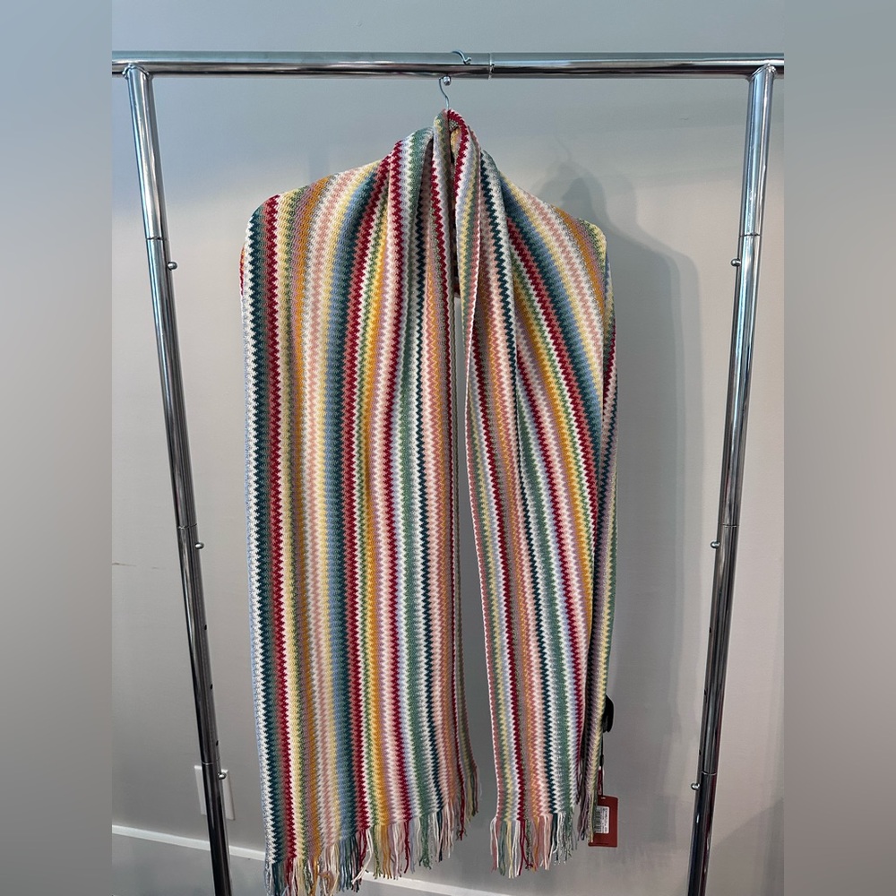 Missoni NWT Zigzag Scarf Multicolored with Fringe